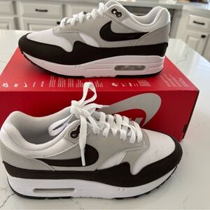 Nike Air Max 1 Neutral Grey-Baroque Brown Womens